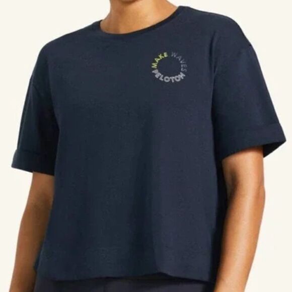 NWT Peloton Rolled Short Sleeve Tee in Sizes XL, 1X - Picture 1 of 10